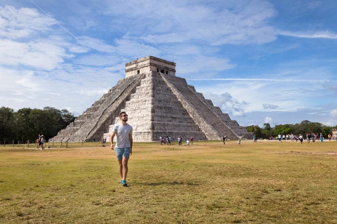 tour guide cancun mexico