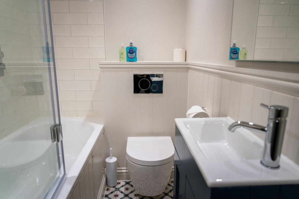 bathroom at bank cottage