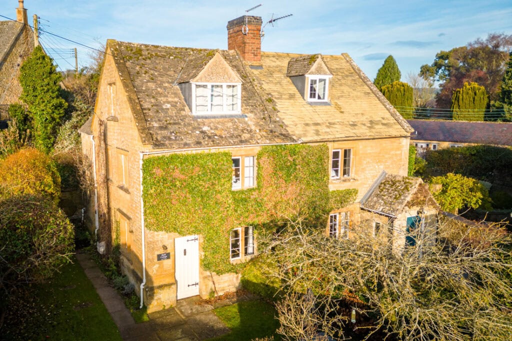 cottage in longborough